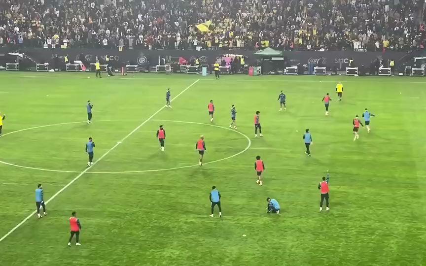 首次以大型活动拉开操场对外开放的意义