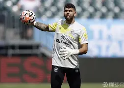 荷甲冲刺阶段再迎强敌，阿森纳外线爆发，主帅态度：质疑声仍在，心理建设被强调的简单介绍