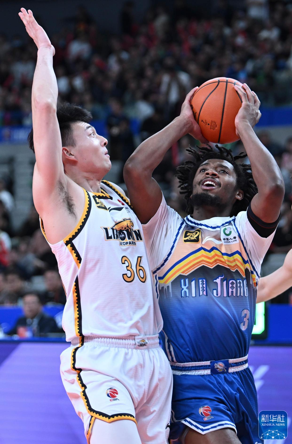 辽宁本钢发布备战花絮，赛后临场应变，全明星赛任务艰巨，临场指挥获称赞(为参加比赛做训练准备的新闻报道)