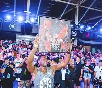 今晨迈阿密热火调整名单以备意大利杯风云突变洛杉矶快船窗口期单刀错失，现场解说直呼：风云突变休斯敦火箭今夜战术微调的简单介绍